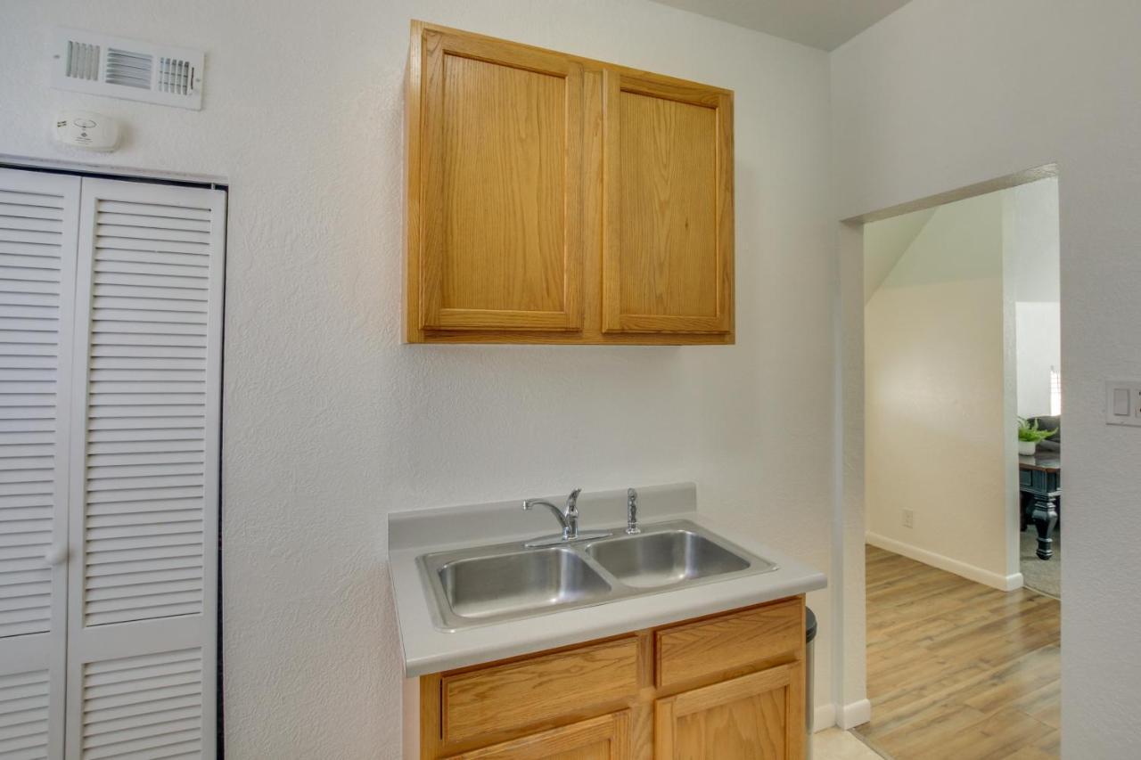 Convenient Logan Apartment - 1 Block To Town! Extérieur photo