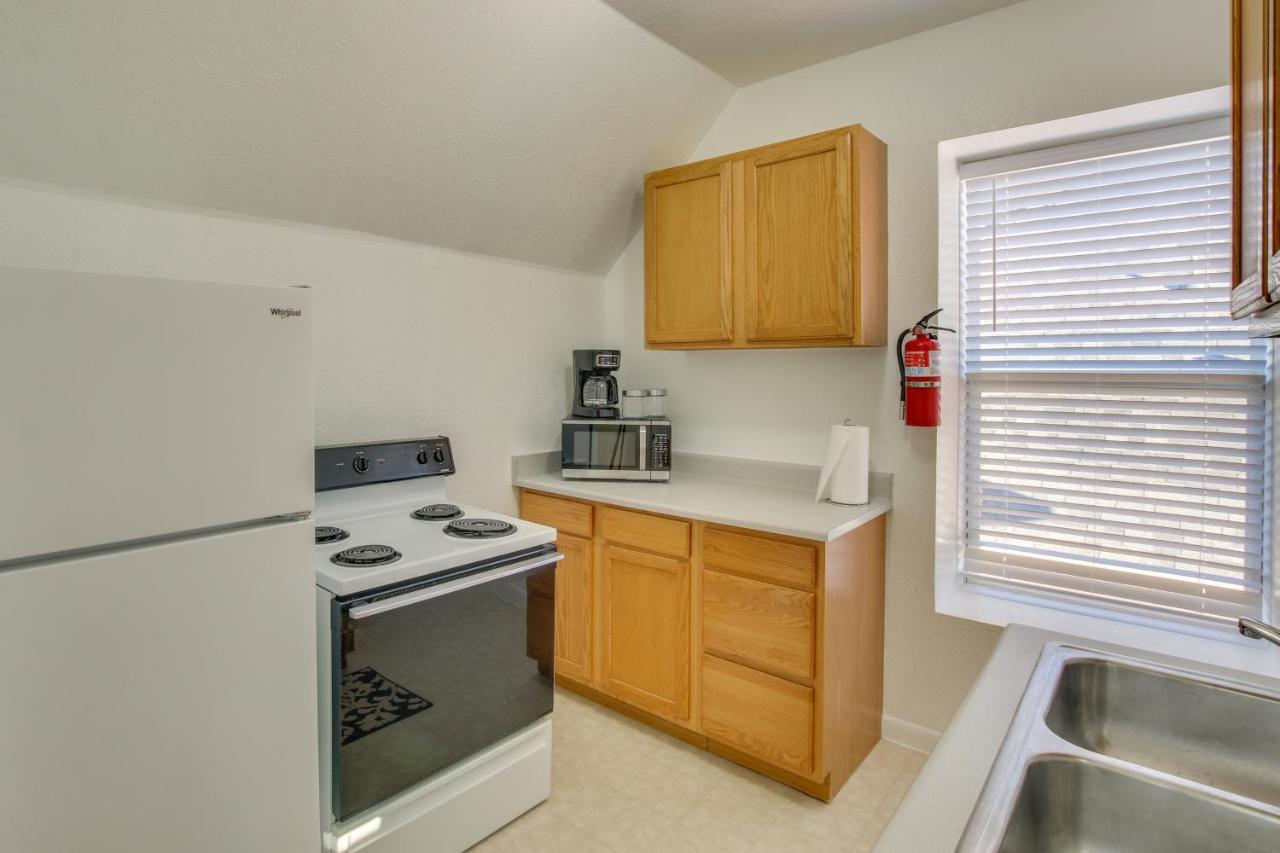 Convenient Logan Apartment - 1 Block To Town! Extérieur photo